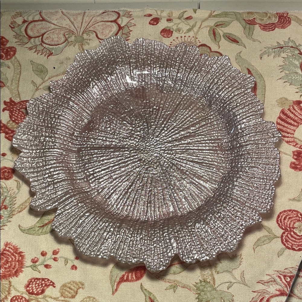 Scolloped Decorative Irregular Edge Textured Glass Charger Plate - Blush Pink